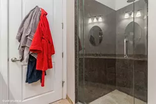 902 N Elston Ave, Chicago, IL 60606 - Photo 10