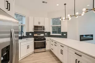 3509 N Sheffield Ave, Chicago, IL 60657 - Photo 2