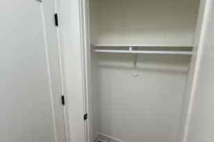 541 W Oakdale Ave, Chicago, IL 60613 - Photo 8