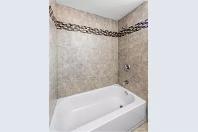 1610 W Jarvis Avenue #2B, Chicago, IL 60626 - Photo 8