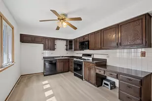 4738 N Potawatomie Ave, Chicago, IL 60656 - Photo 8