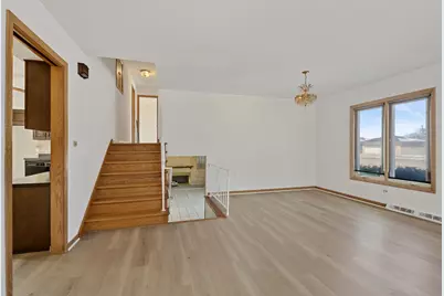 4738 N Potawatomie Avenue, Chicago, IL 60656 - Photo 6