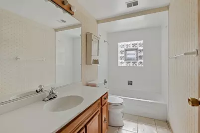 4738 N Potawatomie Avenue, Chicago, IL 60656 - Photo 18