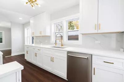 9633 S Yale Avenue, Chicago, IL 60628 - Photo 10