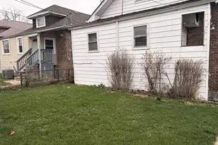 134 Bellwood Ave, Bellwood, IL 60104 - Photo 2