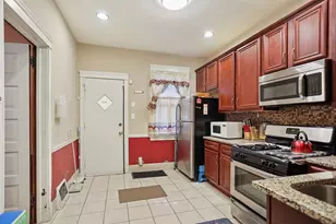 5925 W Iowa St, Chicago, IL 60651 - Photo 6