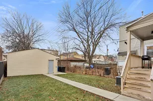 5925 W Iowa St, Chicago, IL 60651 - Photo 16