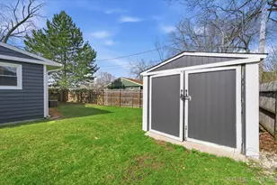 101 Hickory Dr, Carpentersville, IL 60110 - Photo 30