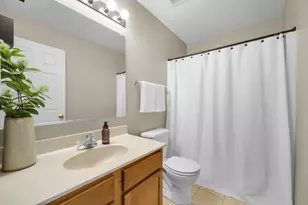 122 Fieldcrest Dr, Bartlett, IL 60103 - Photo 32