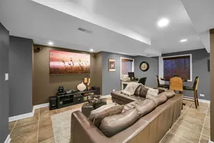 122 Fieldcrest Dr, Bartlett, IL 60103 - Photo 22