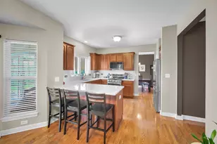 122 Fieldcrest Dr, Bartlett, IL 60103 - Photo 10