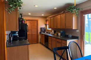 14708 El Vista Ave, Oak Forest, IL 60452 - Photo 4