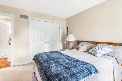 1211 Ashbury Lane, Libertyville, IL 60048 - Photo 36