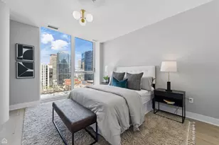 146 W Erie St, Chicago, IL 60654 - Photo 10