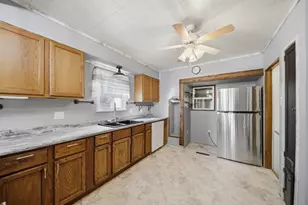 106 S Mulberry St, Mount Morris, IL 61054 - Photo 4