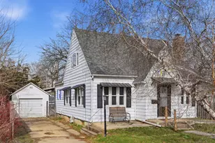 106 S Mulberry St, Mount Morris, IL 61054 - Photo 1