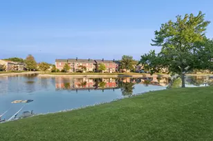 7235 Willow Way Ln, Willowbrook, IL 60527 - Photo 18