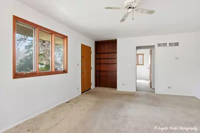 322 S Seymour Avenue, Mundelein, IL 60060 - Photo 2