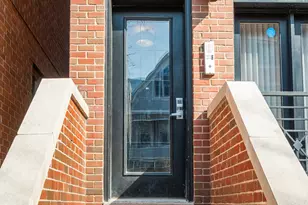 912 W Fletcher St, Chicago, IL 60657 - Photo 2