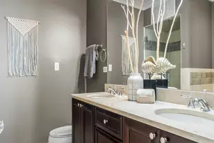 912 W Fletcher St, Chicago, IL 60657 - Photo 24