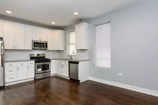 2163 N Bell Ave, Chicago, IL 60647 - Photo 2