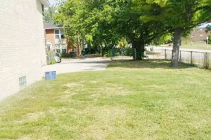 2200 Hebron Ave, Zion, IL 60099 - Photo 6