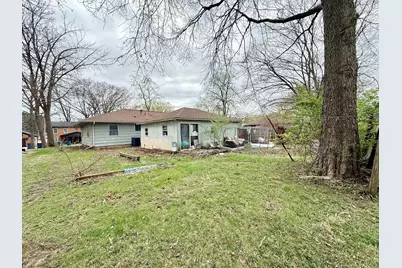 604 E Center Street, Monticello, IL 61856 - Photo 10