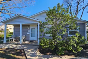 592 Lotus Ct, Wheeling, IL 60090 - Photo 1