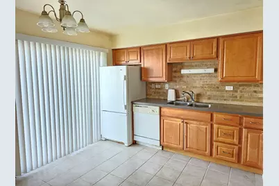 592 Lotus Court #114-A, Wheeling, IL 60090 - Photo 2