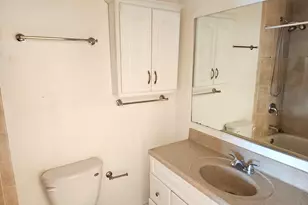 592 Lotus Ct, Wheeling, IL 60090 - Photo 16