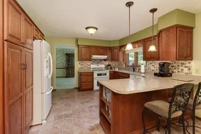 1005 S Hershey Road, Bloomington, IL 61704 - Photo 10