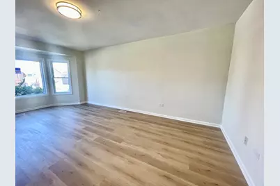 8312 S Phillips Avenue, Chicago, IL 60617 - Photo 2