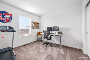 556 Comstock Rd, South Elgin, IL 60177 - Photo 14