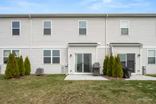 556 Comstock Rd, South Elgin, IL 60177 - Photo 18