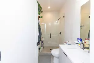 1336 W Bryn Mawr Ave, Chicago, IL 60660 - Photo 12