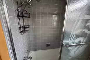 5805 N Merrimac Ave, Chicago, IL 60646 - Photo 24