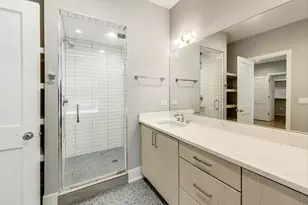 1515 W Sunnyside Ave, Chicago, IL 60640 - Photo 14