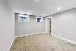 1515 W Sunnyside Ave, Chicago, IL 60640 - Photo 20