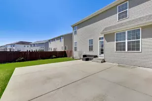 300 Winthrop Dr, Oswego, IL 60543 - Photo 38