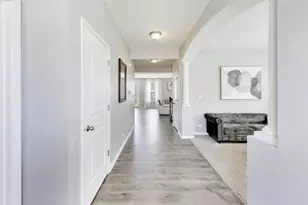 300 Winthrop Dr, Oswego, IL 60543 - Photo 4