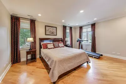 3472 W North Shore Avenue, Lincolnwood, IL 60712 - Photo 12