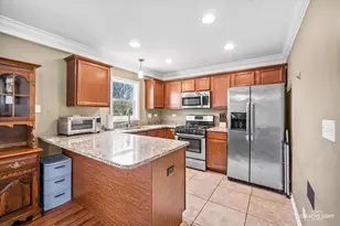 5201 Lemon Ln, Hanover Park, IL 60133 - Photo 2