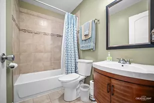 5201 Lemon Ln, Hanover Park, IL 60133 - Photo 8