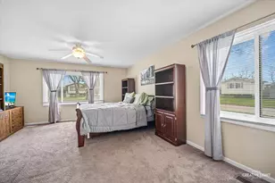 5201 Lemon Ln, Hanover Park, IL 60133 - Photo 10