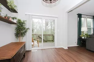 1413 Yellowstone Dr, Streamwood, IL 60107 - Photo 8