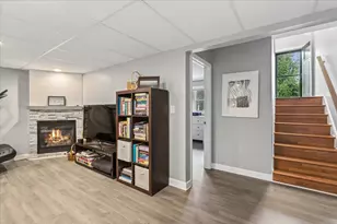 904 W Woodland Rd, Lake Bluff, IL 60044 - Photo 16