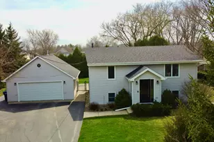 904 W Woodland Rd, Lake Bluff, IL 60044 - Photo 22