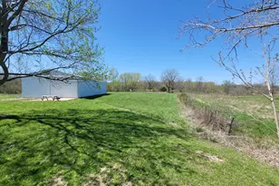5568 Lois Ln, Salem, IL 62881 - Photo 22