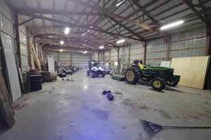 5568 Lois Ln, Salem, IL 62881 - Photo 4