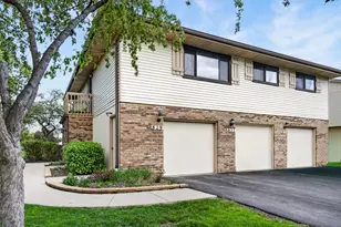 829 Dighton Ln, Schaumburg, IL 60173 - Photo 1